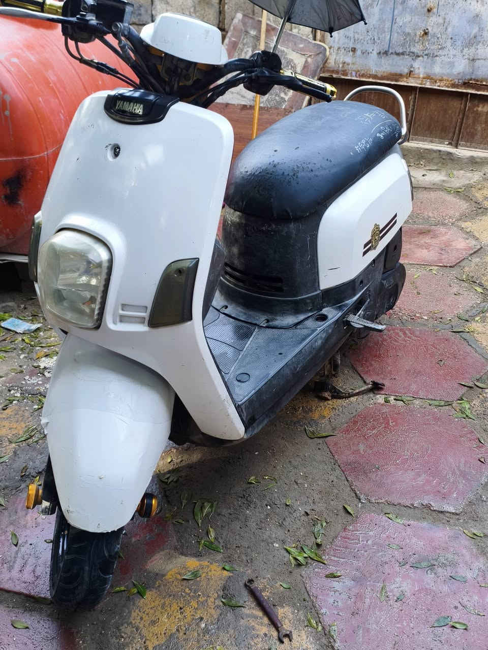 ماكس بوليس نوزل موديل2009 دراجه رمبة صار شهرين من طلعت بيها تزويدات قطرة دهن ويدات وستاند يم الحاضن لون كرزي دراجه نص نكرة سلف مثل ماموضح بلفيديو معتاز واريد ابيعه او اراوس ب ايراني اصولي حتلو ازيد فوكاها سعر خاص بس الشراي يجي خاص


**إذا كنت صاحب هذا الإعلان وتريد حذفه لأي سبب، رجاءا أرسل رسالة إلى الدعم الفني**