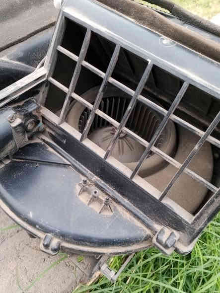 مجموعة تبريد وتدفئة كاملة اوبترا 
فريز تبريد 
تدفئة 
فان 
فيش 
بوابة شغالة شرط 
تحويلات 
بخاخ بعده بغاز كوريا 
ماطور تحويل 
فضلة 
شرط ما مشتغلة بالعراق 
السماوة ***********
