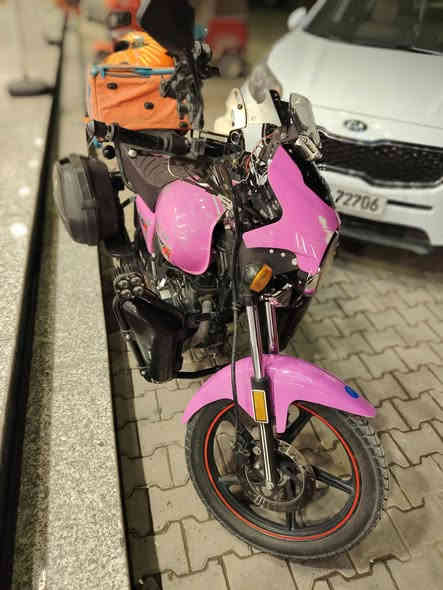 اسلام عليكم دايوان باسمي اي نقص ما بيها كامله مكمله دراجه ولا ربع اذب عليه كبالك اشغل او تشتغل بيها كلا ابلادي موديل 23 السعر 2600اوبيها مجال للطيبين مكاني الشعب او الطالبيه مستعجل علا بيعتها  رقمي *********** او اني خادم
