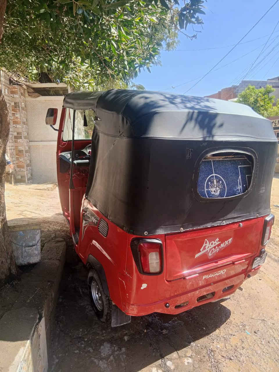 بياجو للبيع موديل 21السعر 2و٢٠٠وبيهمجال.      تكتك نضيفه خير من الله مستعجل عله بيعته لان محتج التكتك اوراق العنوان اديالى بعقوبه ***********
