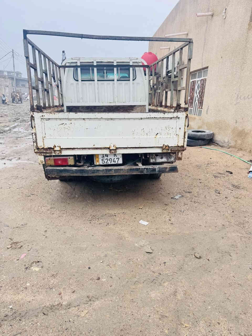 سلام عليكم 
سياره اتوياتا دبل قماره موديل 91  جاهزه سياره رقم الجديد سنويه جديده بئسمنه سياره للستفسار الاتصال عله الرقم ***********
