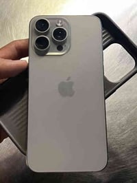 ايفون 15 برو ماكس الموبايل بحالة ممتازه جداً مع الكرتونه  مستبدل شاشه ...