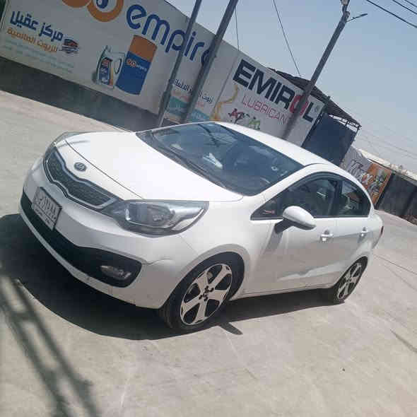 كيا ريو خليجي الشركة الدولية محرك 1600 تحكمات ستيرن  مري شفط ويل17 كبير مكفولة من الصبغ بيها رصعة بلجاملغ الخلفي صغيرة  وبلباب شخط صغير  محرك كير مكفولات ماشية 85كم حقيقي باسمي سعرها 103وبيها مجال بسيط***********
