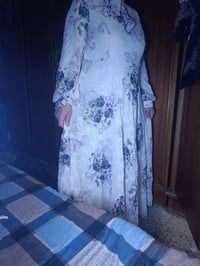 فساتين • استعمال مره وحده • قياس ٥٠