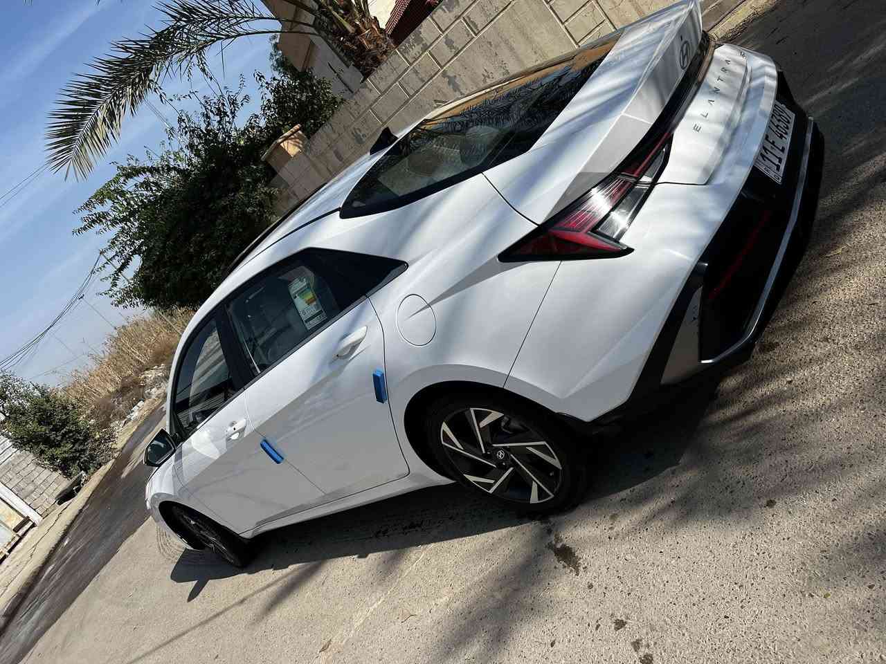 السلام عليكم النترا 2024 خليجي مكينه 2000مكفوله كفاله عامة بس بيهة طخة كلش بسيطة باب الصدر  ترجع بارد فول مواصفات ماشية 54 الف 
178 وبيهة مجال ***********
