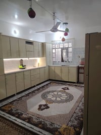 القادسية قطعه 500 • ٣٠٠م • طابق ونص