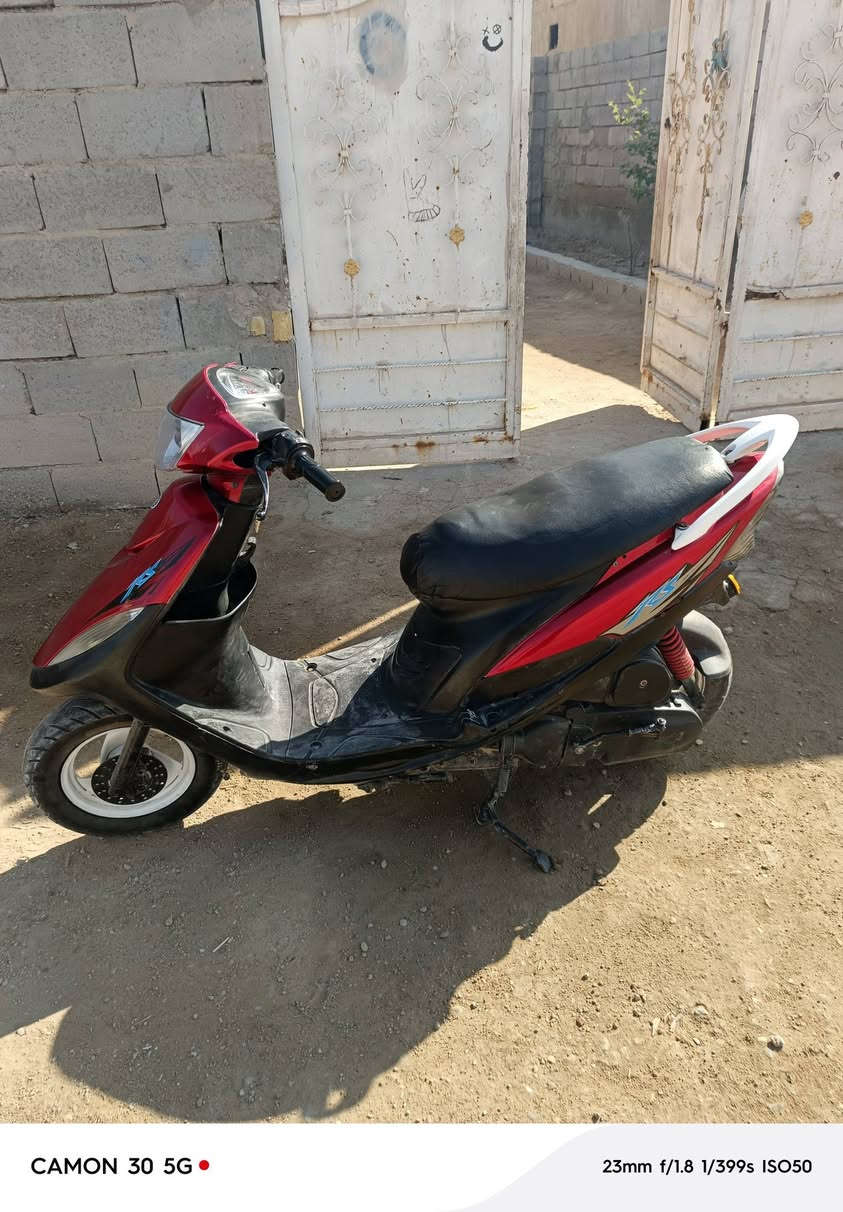 انشر للمره الثانيه بسبب الوعود الكاذبه دراجه ماكس عدله وحلوه مرتبه مثل ما بلصوره فقط مفتوحه مره وحده وشرط اصليات كزوز رياضي تجي وتشوفهة مكاني قضاء الدير ناحية النشوى اتصل وتساب ‏‪***********‬‏
