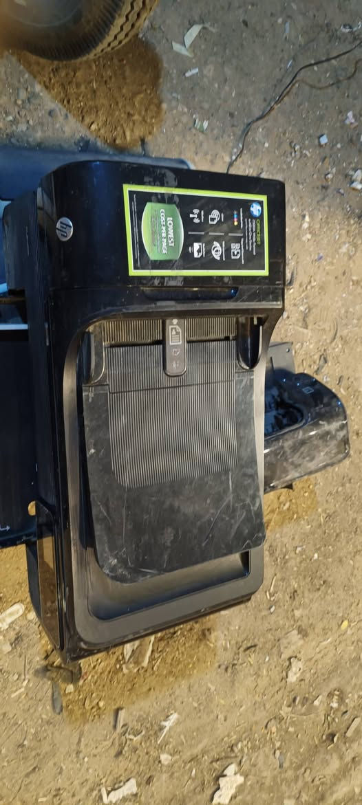 طابعه HP الحاله الخارجية ممتازه بس للأسف لا تعمل وبدون حبارات


**إذا كنت صاحب هذا الإعلان وتريد حذفه لأي سبب، رجاءا أرسل رسالة إلى الدعم الفني**