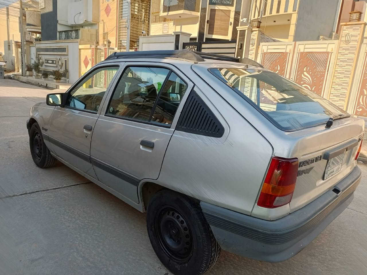 السلام عليكم كاديت موديل 1988حجم 16رقم نينوى آلماني سنويه عظم ساقطه(2018) كابون بانزين موجود  محرك وكير شرط صبغ(3)قطع  سياره بلاديه بلا ضرر دواخلها شركه السعر (30)وبيها مجال للاستفسار الاتصال على الرقم
(***********)
(***********)
