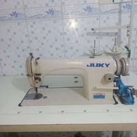 مكينة صناعية  للبيع   بدون ماطور  نضيفه كلش  07735917582