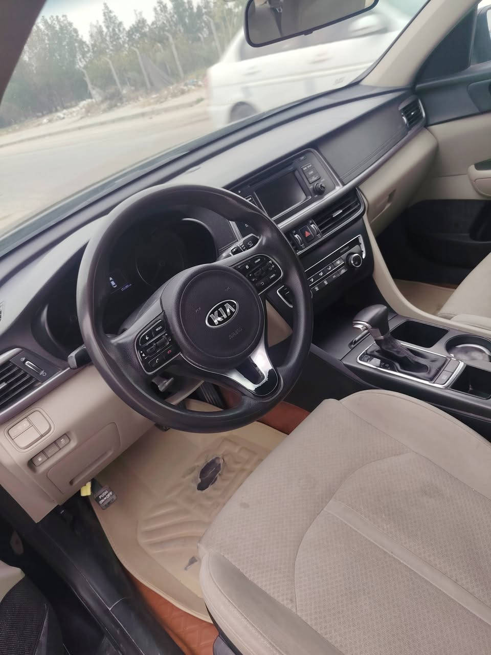 السلام عليكم
كيا اوبتما للبيع وارد امريكي مديل 2016 رقم نجف انكليزي باسمي بيه 4 قطع  السعر 115 للاستفسار اتصال ع رقم ***********
