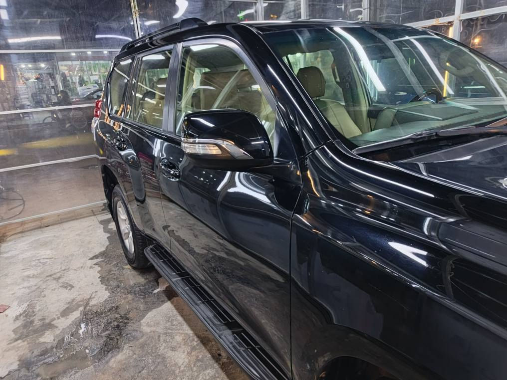 للبيع تيوتا برادو رقم دهوك مكفولة كفالة عامة سياره جديده جدا جاهزه بدون أي نقص المواصفات بصمه ثلاجه وسطيه سلايد روف تخم تاير جديد موديل ٢٠١٣ سعر السياره ٢٨٥
 للاتصال *********** بغداد, العراق
