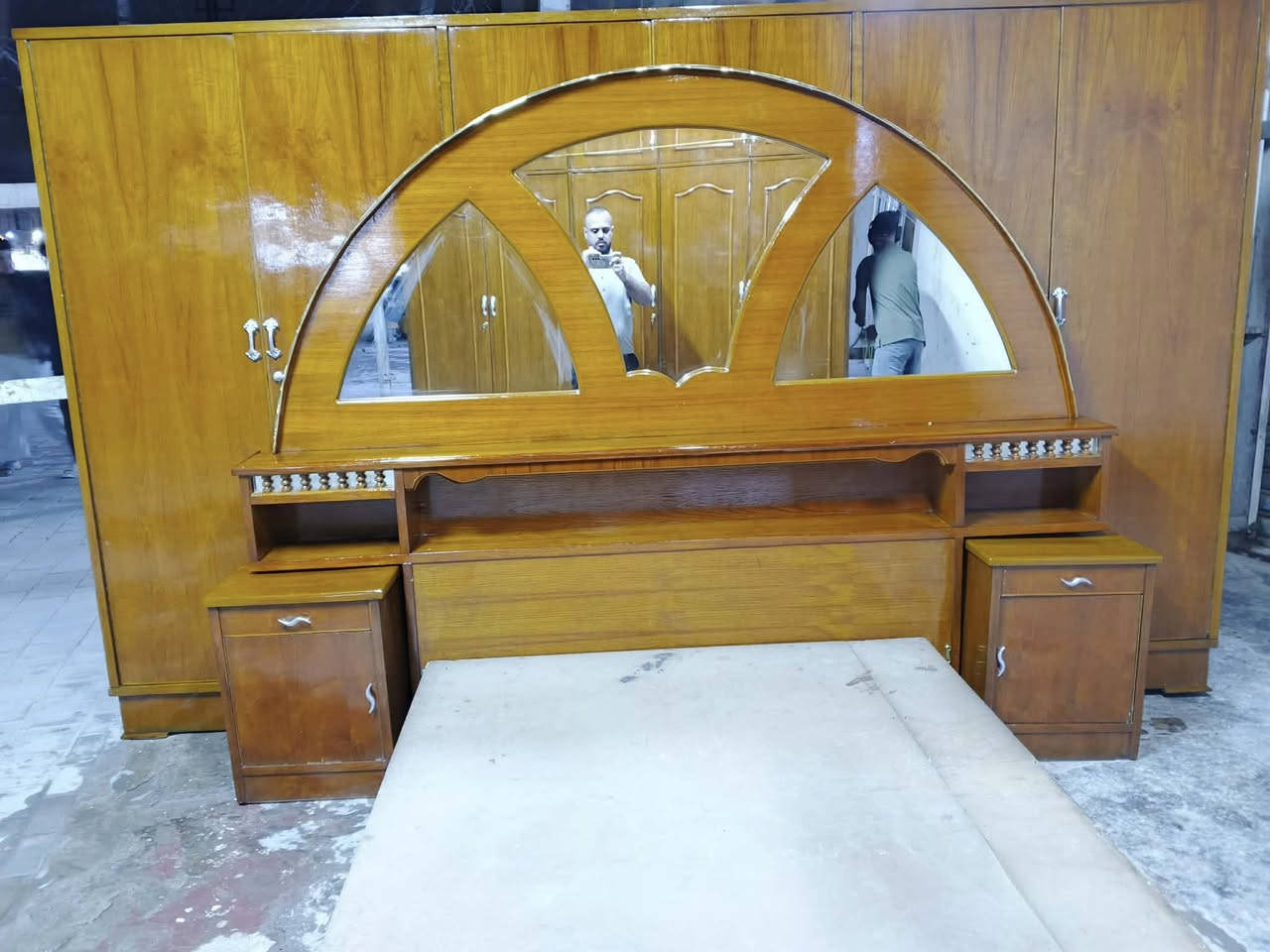 غرفه للبيع صاج  
 نظافه 100   سعر 390 يوجد خدمه توصيل


**إذا كنت صاحب هذا الإعلان وتريد حذفه لأي سبب، رجاءا أرسل رسالة إلى الدعم الفني**