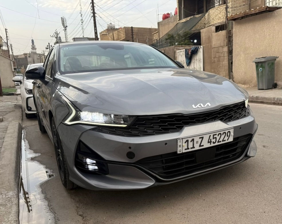 #مستعجل_على_البيع 
كيـا ( K5 - EX )
الموديل: [ 2023 ]
المحرك: [ 1.6 / Turbo ] 🔥
الگير: [ أوتوماتيك ]
الممشى: [ 30 الف ميل ]
اللون : [ رصاصي - فيلي ] 🔘
الحالة: [ السيـارة وارد أمريكا ضررها طخات خفيفة ومرشوشات ابيع حزام ]

[ لمعرفة السعر اترك تعليق داخل المنشور وسوف يصل اليك مباشر عبر رسالة نصية ] 📥

[ الـــــمـــواصــفـــــات ]

- بانوراما 
- بصمة تشغيل + تشغيل عن بعد 
- شاشة كبيرة 
- كار بلي + كاميرا 
- سستم سماعات 
- شاحن هاتف لاسلكي 
- نقطة عمياء + رادارات محيطية 
- أنظمة قيادة عدد 4
- اوتو بارك + اوتو هولد 
- والسيارة فئة EX فوووول مواصفات 

الموقع: [ بغداد ] 📍

للتواصل واتس اب او اتصال : [ *********** ]

#كيا #كيا_كي_فايف #kia #k5
