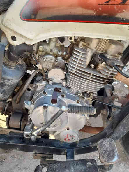 سلام عليكم ستوته ام الطير موديل 17 ستوته محرك ركبه اورق كفاله شرط نكطت الحيم ماكو. تخم تاير جديد سلف وهندر كهربايت شخله تفاصيل خاص او تصال *********** السعر 900 وبيهه مجال مكاني ديالئ بلدروز
