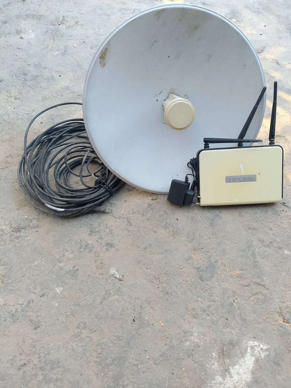 راوتر ونانوو شرط الشغل لبيع. *********** مكاني كنطره السلام
