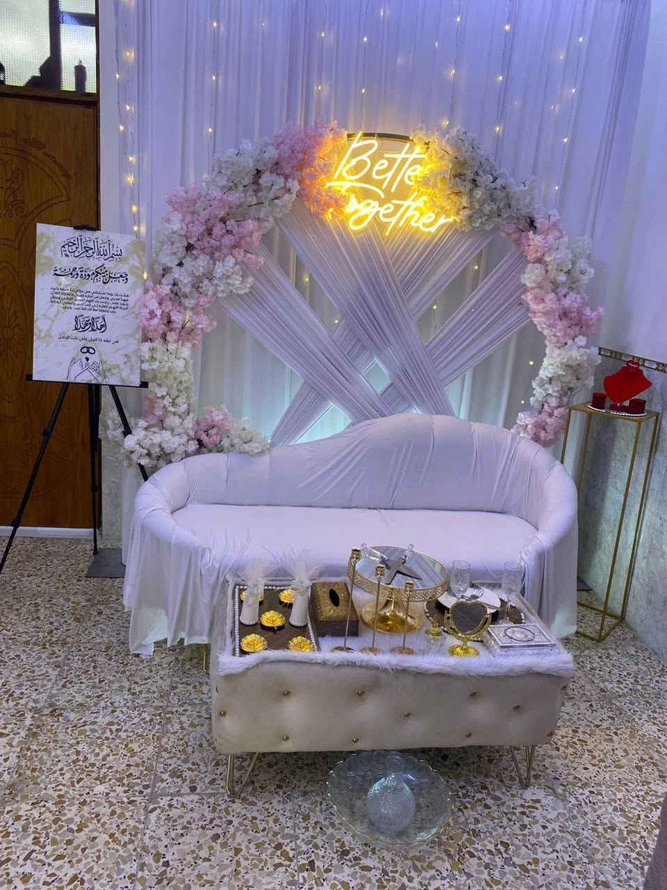 تسر إدارة اليقين للكوشات عن عروضها المميزه كل ما هو جديد لدينا خدمتكم تسعدنا أنسب  الأسعار فرحتنا تكتمل مع فرحتكم (خطبه حنه أعراس أعياد الميلاد حفلات) توصيل لحد باب البيت مع نصب الكوشه للحجز والإتصال واتساب
***********
