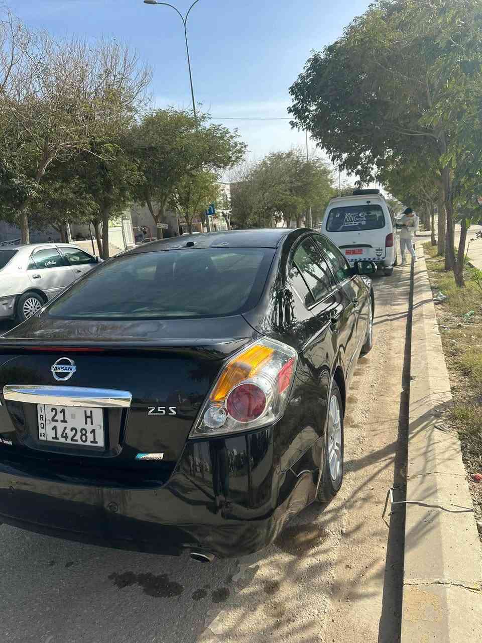 نيسان التيما موديل ٢٠١٢ ره نكي ره ش خليجي هيج بوياخي نيه ده ره جه يه كه فول مواسه فات سلايد به صمه تايه و گيري ومه كينه ي لوكه نه كراوه ته وه ٢٠٠ هه زاري حه قيقي رويشتوه. كه ميكي كالبونه وه ي هه يه  توخوا مشته ري نيت سه رمان مه يه شينه كشتيم رون كرودوه 
نرخي ١١٣ وه ره قه و مجاليشي تيايه
*********** كالار, السليمانية
