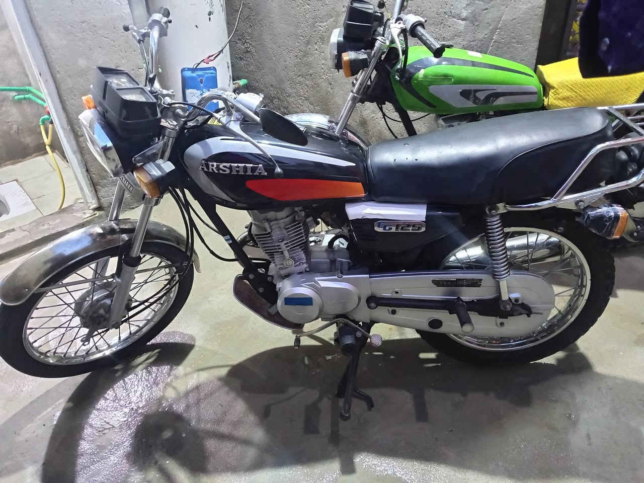 يالله دراجه ارشه بلادي .شرط النضافه فول مال جناي مديل 2020 مكينته نامه 22 خرسه وناعمه ماتنسمع  وراق صوليه وجدد بلجيس صولي موسكنر كهرباياته عله الفحص لسعر 575 وبيه مجال كلش بصيط بصيط لشراي يتصل وبلخدمه مكلف بنشره اتصل عله راعيه خاص ممتواجد مكان كوت السفحه الثانيه ***********
