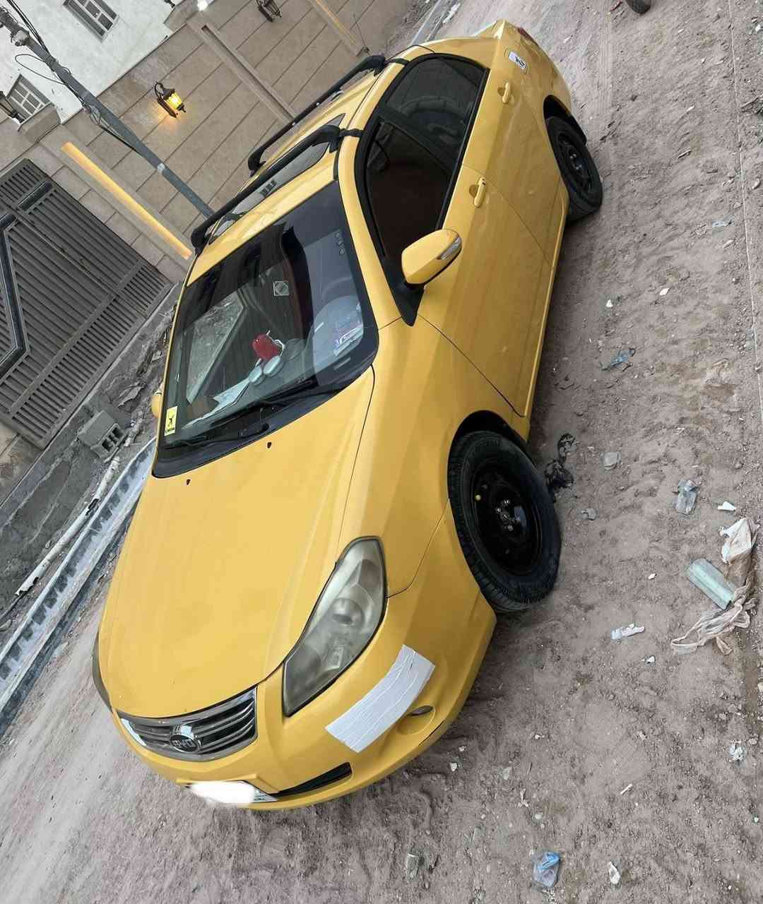 مرحبا شباب بي واي دي موديل 2014 فول موصفات بصمه سياره جهازه ع حسب الصول ومصفره هيأ سياره مكفوله فقط باب خلّف السايق محرك كير بحاله جيدة طخم تواير +سبير دوشمه جديده صدر كله جديد مشط جديد لايت زنون سياره جاهزه 
تبريد ثلج غاز فرنسي 🧊
سعر. 60 
بي وتساب وتصال ***********
عنوان بصره
