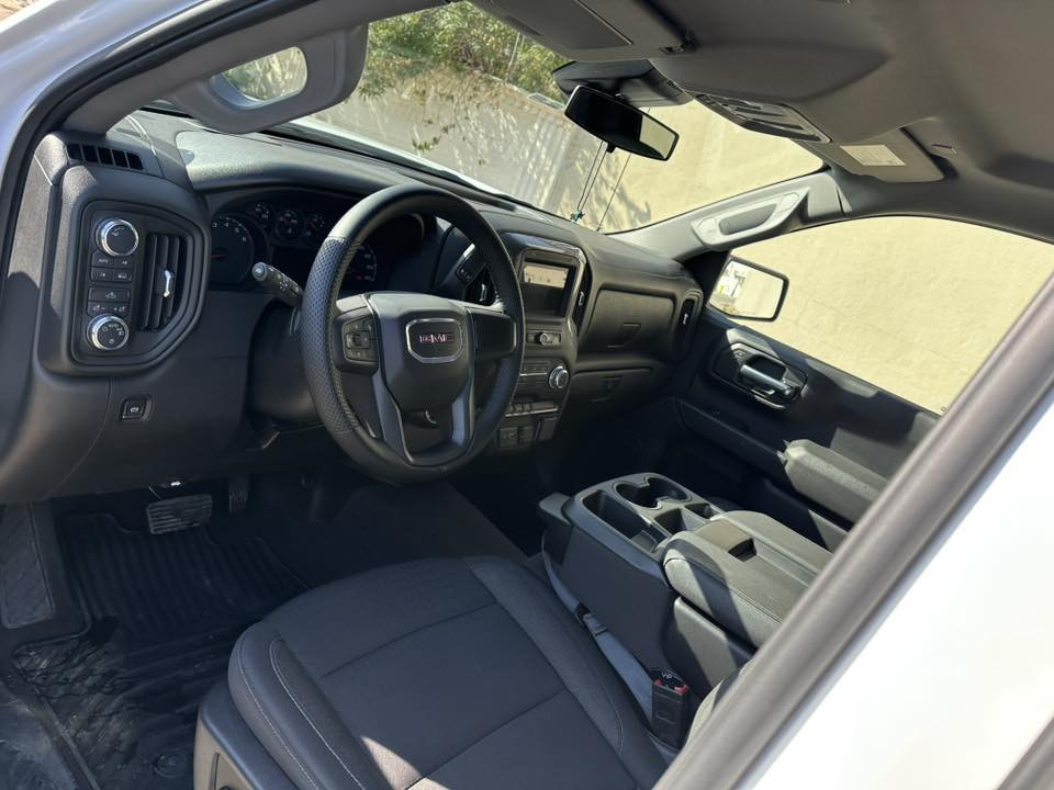 سيررا ٢٠٢٤ جاملغ سكن صبغ فقط بدون دواخل بدون ارباك
٤ سلندر ماشيه ١٦ ميل 
 
سيارة بدون مصرف جديدة 
تحويل وكاله 
٣٢٠ ورقة و مجال 
***********
