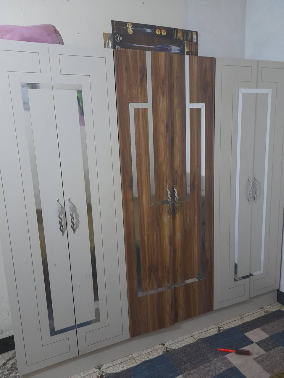 غرفه نوم نظيفه اي عيب ما بيها سعرها 425 مكانها بغداد الشعب في صباح الخياط مع الدوشك مالتها اللي يريد يجيب الصوره ويجي خاص


**إذا كنت صاحب هذا الإعلان وتريد حذفه لأي سبب، رجاءا أرسل رسالة إلى الدعم الفني**