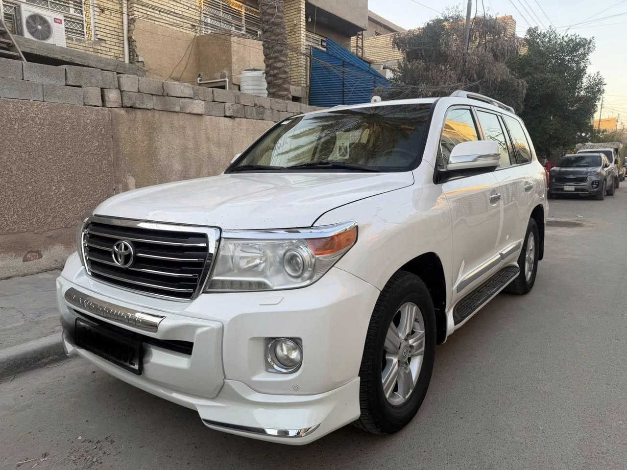 السلام عليكم 
جكسارة ٢٠١٥ ابريم اصل فول مواصفات 
رقم سليمانية بأسمي
بيها صبغ بابين ماشيا ١٠٠ حقيقي 
سونر مرفق بصور 
السعر ٣٥٠ وبيها مجال حك جية 
غير متواجد على الفيس 

الرقم ***********
