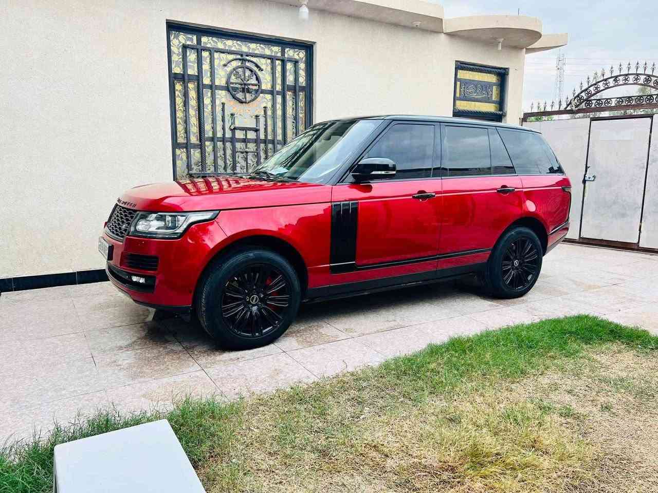 رانج روفر موديل 2013  محرك  جديد ديزززززل 8 سلندر
ماشيه 100 الف  

السيارة جداً نظيفة 

العنوان البصرة 
***********
