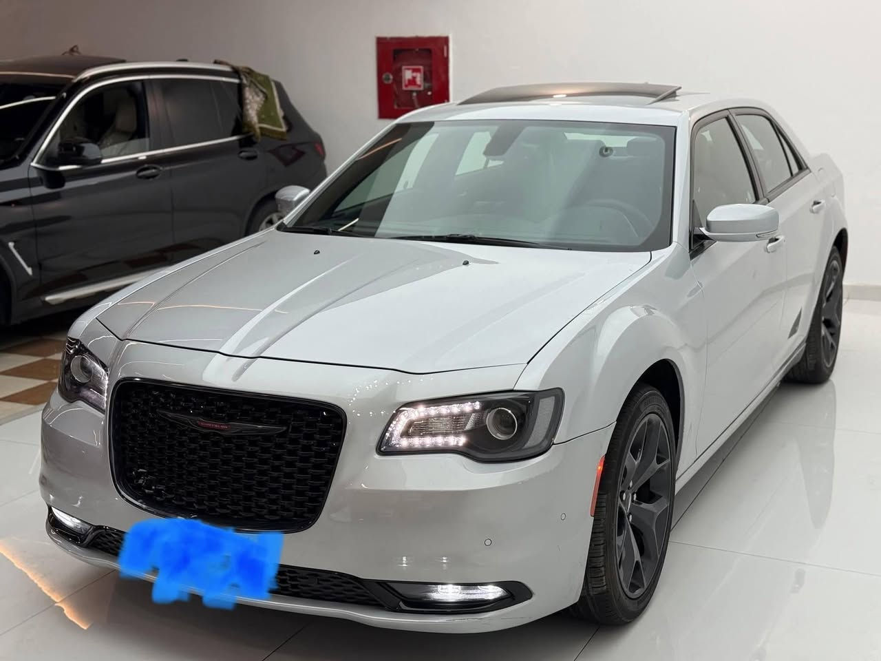 #بسم__الله__الرحمن___الرحيم
#كرايسلر__موديل___2023 ((( S)))#الاصدار_الاخير
#كلين___تايتل____وارد___امربكي__

#ملاحظه___ترقيم___اربيل___جديد___صور___امريكا

#رقم____شاصي____بالمنشور
مكان السياره..بغداد الصالحيه مقابل وزراة الخارجيه السياره ماشيه 13000 الف مايل كفاله شخوط رصعات
#المواصفات
بانوراما نقطه عمياء حساسات اماميه مصابيح اماميه لد
زنون بروجكتر LED  ويل قياس  ((20)) حساسات اماميه 
كراسي جلد مرايه  رادار هواي مواصفات بعد اخوان 
#السيارة__جديده__

رقم الهاتف ***********
