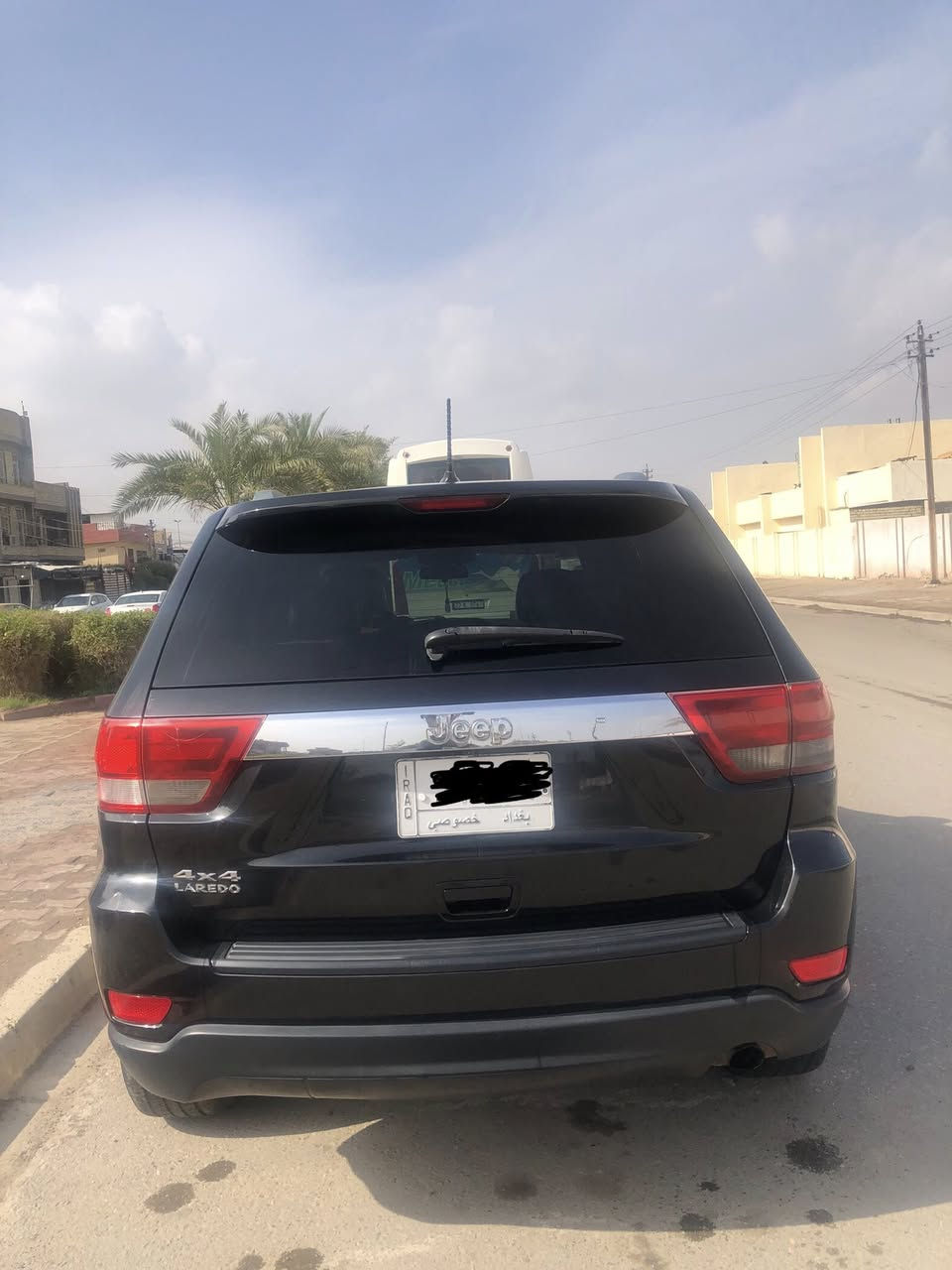 جيب لاريدو 2012 كلين مكفولة من الضربة والصبغ مكفول المحرك والكير رقم بغداد مشروع وطني باسمي تحويل ثاني يوم مواصفات بصمة تحكم ستيرن بيبان بصمة كشن السائق كهرباء كامرة خلفية شاشة لمس بلوجكترات زنون محرك 6 سلندر دفع رباعي 4x4 بعد بيهة كثيره موصفات سنوية جديدة سيارة خير من الله مال بيت استعمال شخصي رقم صاحب السيارة ***********
