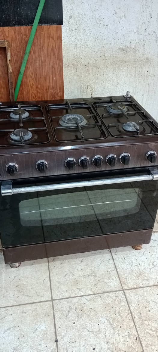 طباخ مصري باب اول اخو الجديد نظيف جدا خمس مشاعل فرن فوك وجوه كله شغال عل فحص حي الجمعية شارع الوائلي *********** النجف, العراق
