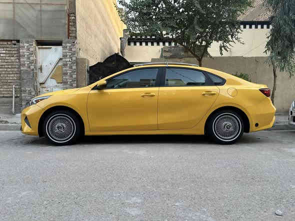 السلام عليكم للبيع فقط
فورتي 23 ماشيه 41 دخلت ماشيه 35 ايرباك برده فقط منظومه غاز بعدها بالضمان تبديل باب سايق فقط بوحده اصليه وتصليح بسيط بالباب الخلفي اثر الحادث تخم تاير هانكوك دوشمه عام  عنواني بغداد الحريه

***********
