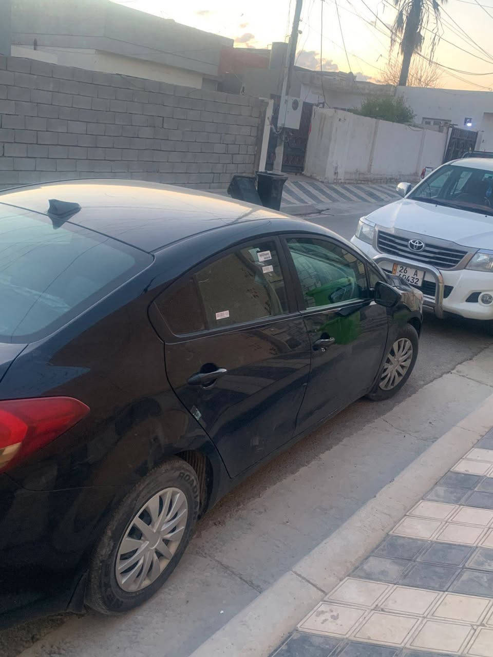 السلام عليكم
للبيع بسعر مناسب جدا 
كيا فورتي موديل ٢٠١٧ امريكي رقم دولي بسمي  سنويه  جديده  هزه جديده كير ومحرك شرط محرك ٢٠٠٠ دوش المرغوب ضرر بيها قطعه وحده سياره ناعمه وجديده 
المواصفات 
كروز سرعه 
كير ٣ انظمه
كشنات هيتر
هواي مواصفات ميحتاج اذكرها 
يرهم بيع ويرهم مراوس بكامري 
***********
,السعر ١١٢ وبيها مجال بسيط
