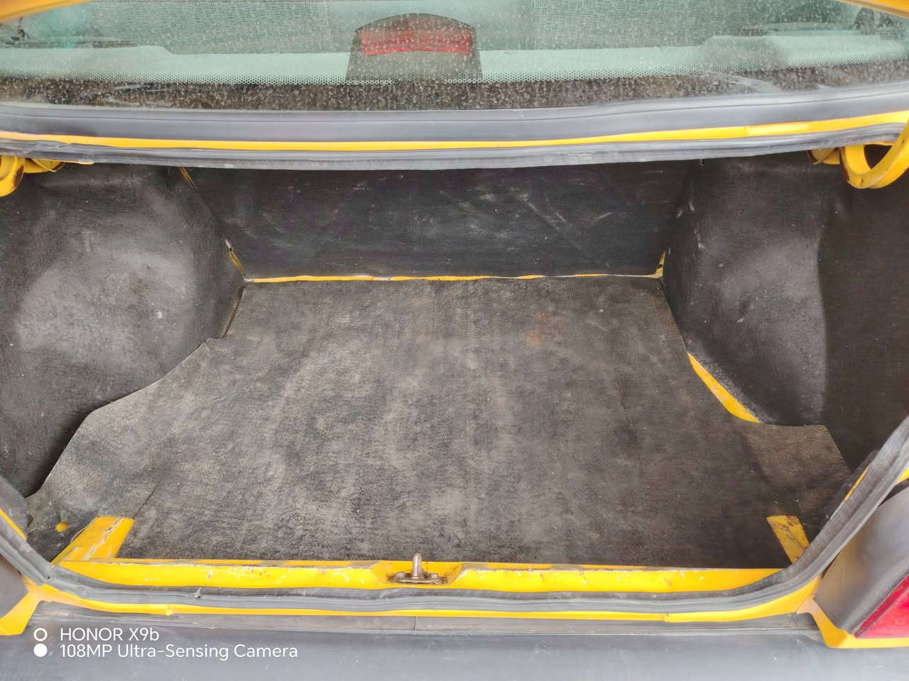 السلام عليكم ورحمة الله وبركاته سايبة موديل ٢٠٠١٤ جديدة في معنى الكلام سيارة مال بيت كير كفالة حدادية كهربائيات كفالة شواصي جهة اليسرة فقط لا غير مكينة تبريد غرامات صفر هيئة صفر مال سنة لي كدام السعر ٣٥ بية مجال رقم بغداد السنوية ٢٠٠٢٧  العنوان بغداد المدائن رقم الجوال *********** اتصل وحياكم الله
