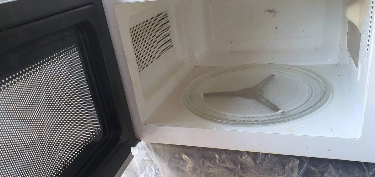 مايكرويف ماركة استخدام قليل  لبيع مع حجلة مكان دورة


**إذا كنت صاحب هذا الإعلان وتريد حذفه لأي سبب، رجاءا أرسل رسالة إلى الدعم الفني**