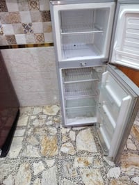 ثلاجه عاطل ١٠ قدم ٣٠ بي مجال مكاني شعله  ٠٧٧٢١٠٥٥٧٥٠