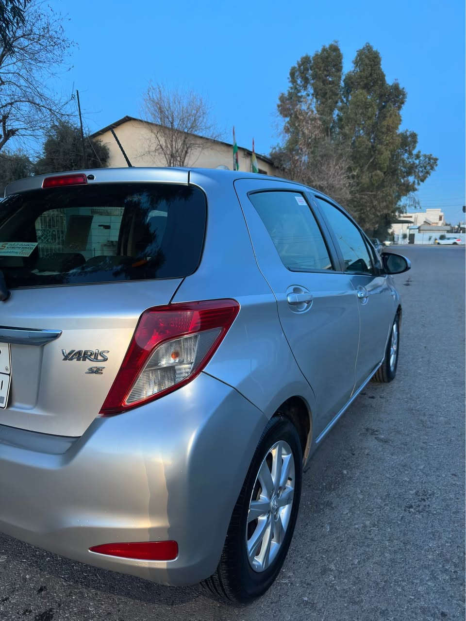 تويوتا يارس 
موديل : ٢٠١٤
تەنها چاملخی پشتەوە لای سایەق  بۆیاخە
سەیارەکە بێ مەسروفە گێڕ و مەکینە و تەبریدی بەشەرتە  
کەمێک کاڵ بوونەوەی لە سەقف هەیە 
نرخ ۹٤ وەرەقە 
ژمارە مۆبایل ☎️***********
عربي
تويوتا يارس 
موديل ٢٠١٤
فقط جملخ خلفي طرف سايق صبغ
سياره جاهز كير محرك و تبريد كله بشرط
سعر ٩٥ ورقة
رقم تلفون ☎️ *********** أربيل, العراق
