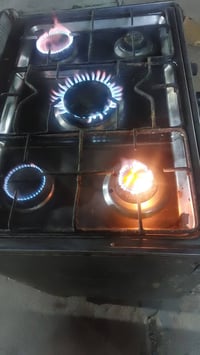 طباخ نظيف • فرن يحتاج تنظيف • بدون منظم