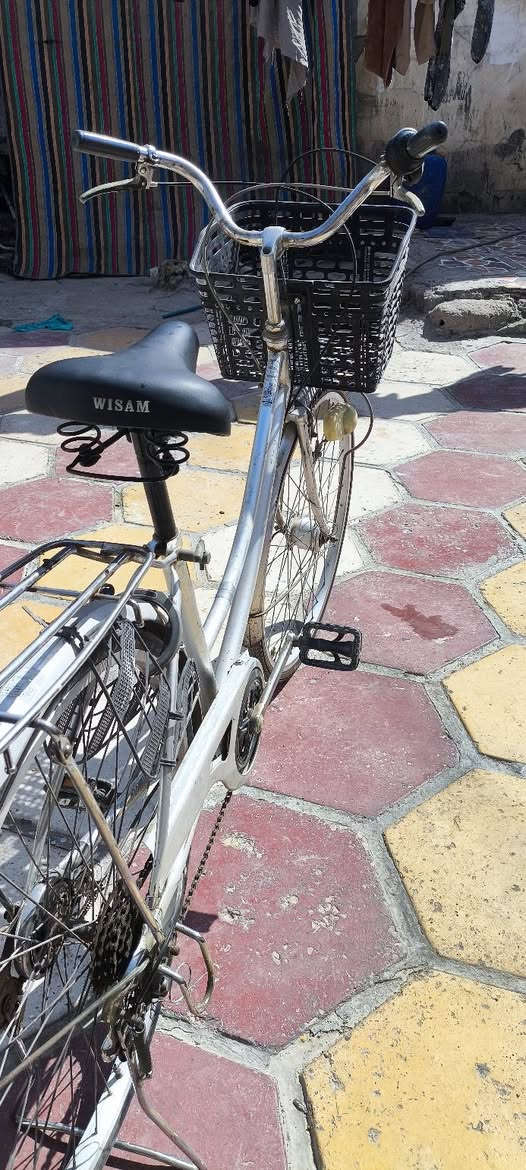 بيسكل للبيع   بدال حساس شغال اي نقص مابي ٦٥ وبي مجال
شراي اتصل ***********
