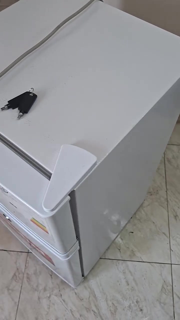ثلاجة تخبل صغيرة ب 115


**إذا كنت صاحب هذا الإعلان وتريد حذفه لأي سبب، رجاءا أرسل رسالة إلى الدعم الفني**