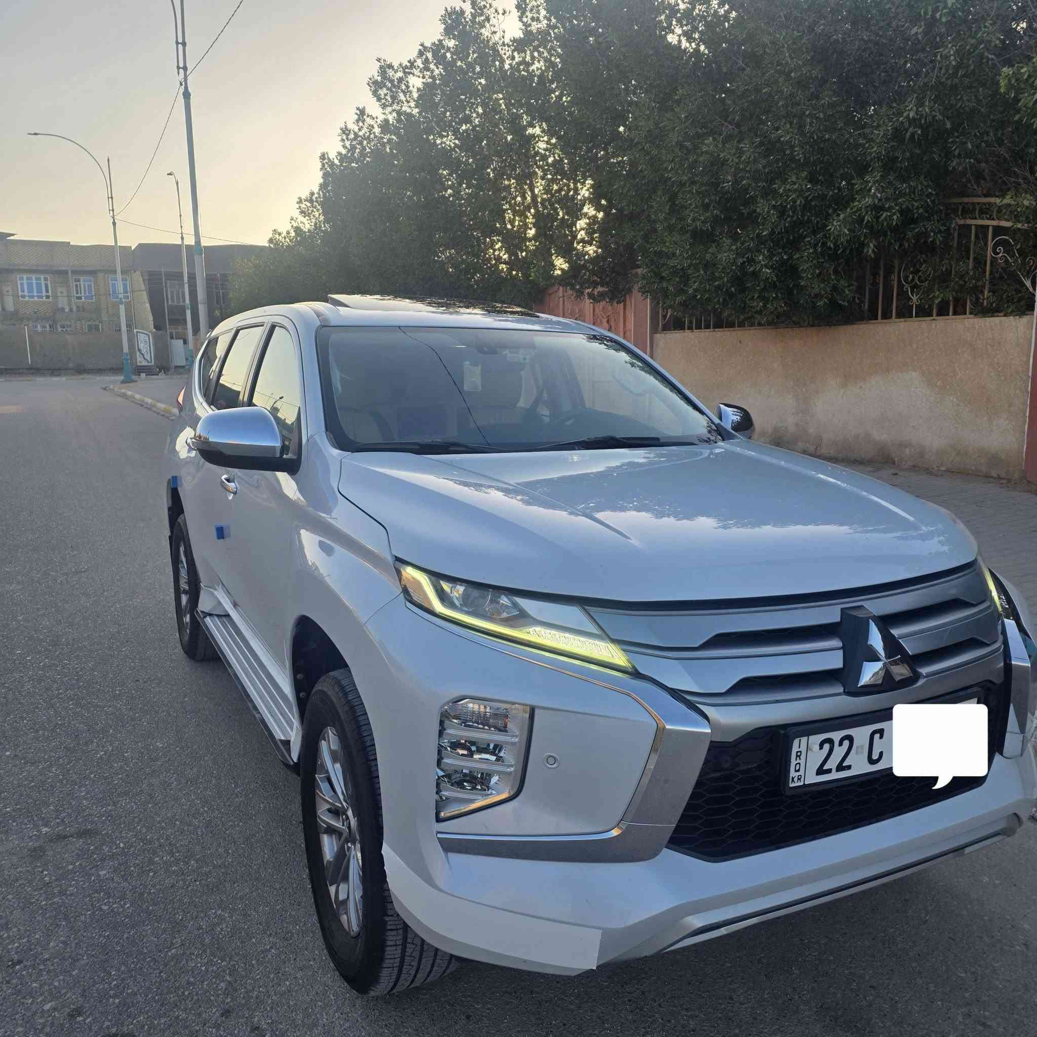 السلام عليكم 
ميتسوبيشي باجيرو سبورت
 موديل 2020
 لون ابيض صدفي 
 مكينة 6 سلندر 3000 سي سي
 7 راكب ومقاعد جلد
 3 قطع تبريد
 فتحة سقف سلايد
 فورويل
 دفلوك
 اريل قرش نفيكيتر
 رادار أمامي
 شاشة جبيرة touch
 شفتات ستيرن
 تحكم ستيرن جهة واحدة
 حساس امامي وخلفي أصلي
 فول لد وزنون
 مانع إنزلاق وتراكشن إنحدار ومُثبت سرعة
 5 ويل كب
ماشيه 82 
كفاله عامه 
رقم اربيل بأسمي تحويل مباشر 
سنويه لل27

السعر 225 وبيها مجال 

***********
