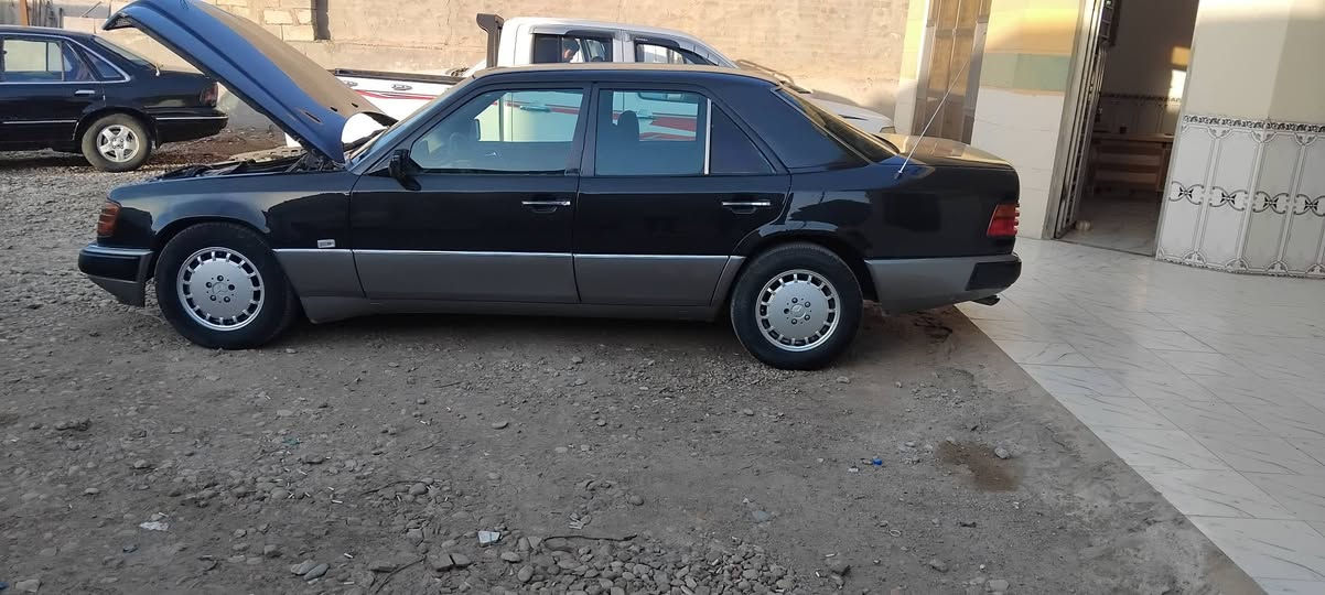 السلام عليكم مارسدس موديل 91 رقم بغداد انكليزي سياره مصبوغه لجماليه مكفوله من حادث مكينه بلاديه كير بلادي مكفولات قواعد الدبل مكفولات لا تعمير ولا كلشي بلاديات ((تبريد ثلج شرط ))غرفه نظيفه جدا  السعر 68 ورقه وبيه مجال العنوان واسط الزبيديه 
***********
