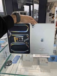 ايباد m4pro 256 حجم الشاشه ١١ نضافه ١٠٠/١٠٠ بطاريه ٩٥ بعده داخل الضمان...