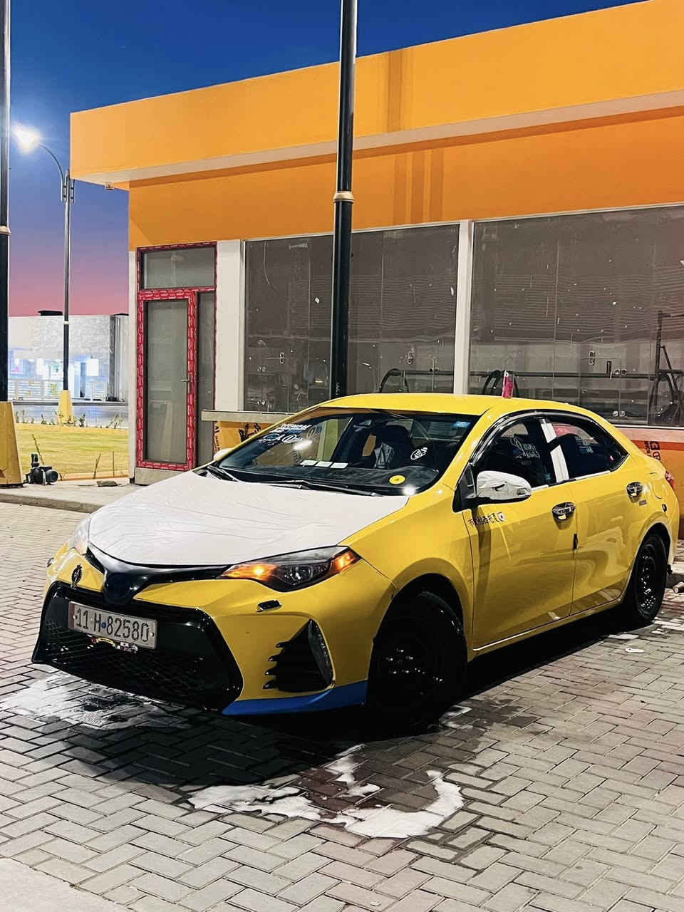 كورلا 18 le الحادث مرفق بالمنشور بدون دواخل بدون ايرباك تبريد تدفئة كله جديد كير محرك منضومة غاز جديد مكان السيارة ديالى_تقاطع الوجيهية 
***********
