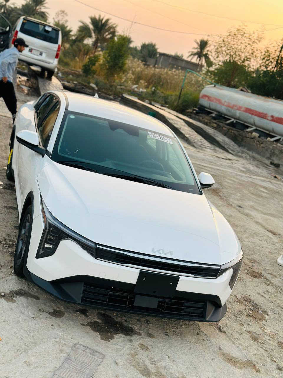 K4
الضرر موضح بالصور بدون رقم تترقم جميع المحافظات 
ماشيه 3000 
مكان السيارة حله مركز 
السعر 172 
***********
