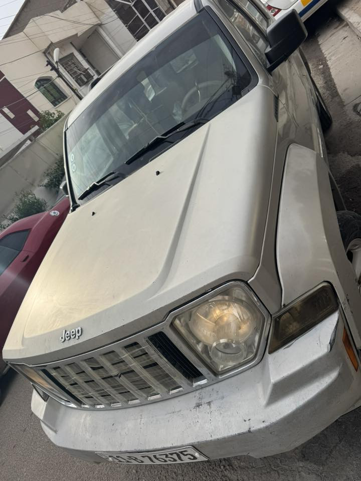 جيب ٢٠٠٨ للبيع
سياره خير من الله سونار ناشره 
وتبريد شغال 
مكينه كير نضيفات
مكانه الحله
السعر ٨٧ وبيها مجال  
للاستفسار ***********٨
