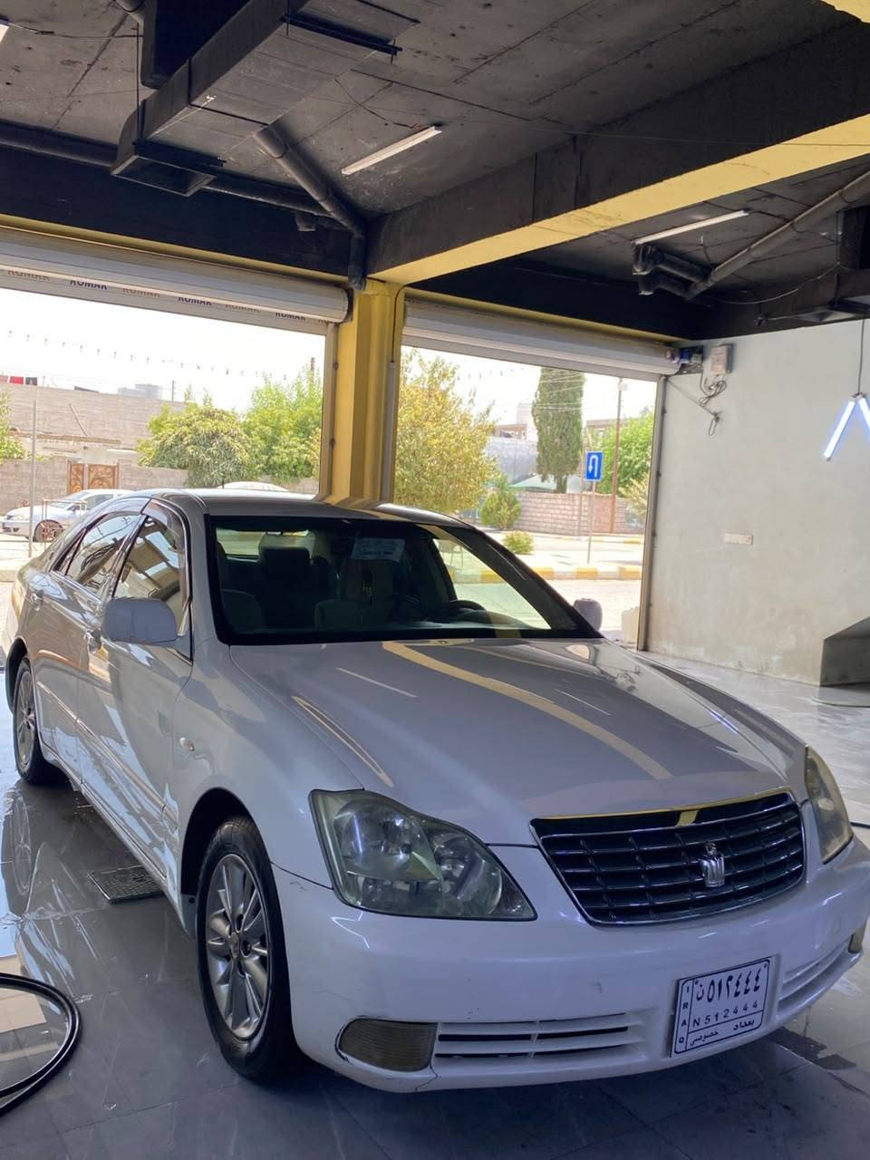 شاهینە ساخ
مۆدێل 2007
بی بۆیاخ
مەکینە بچوک گێر گەورە
سی دوگمەیە
سەیارەکە کامل مەسرەفە 
117هەزار ڕۆیشتوە
هیچ سارد و چاڵ و شوختی نیە  
85گەڵاو مەجالیکی  کەم 
***********
***********
