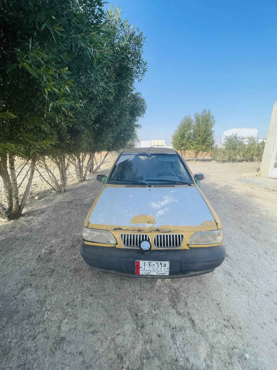 سلام عليكم سايبه 2012رقم بصره  كامله مكمله تبريد شغال محرك سيفه بيه بس الخياسات كما موضح بصوره تخم تاير سعره 16وبيه مجال //مكان بابل شوملي//***********
