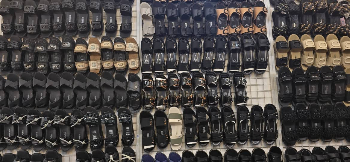 السلام عليكم
شحاطات نسائي رجالي ب5000
موديلات


**إذا كنت صاحب هذا الإعلان وتريد حذفه لأي سبب، رجاءا أرسل رسالة إلى الدعم الفني**