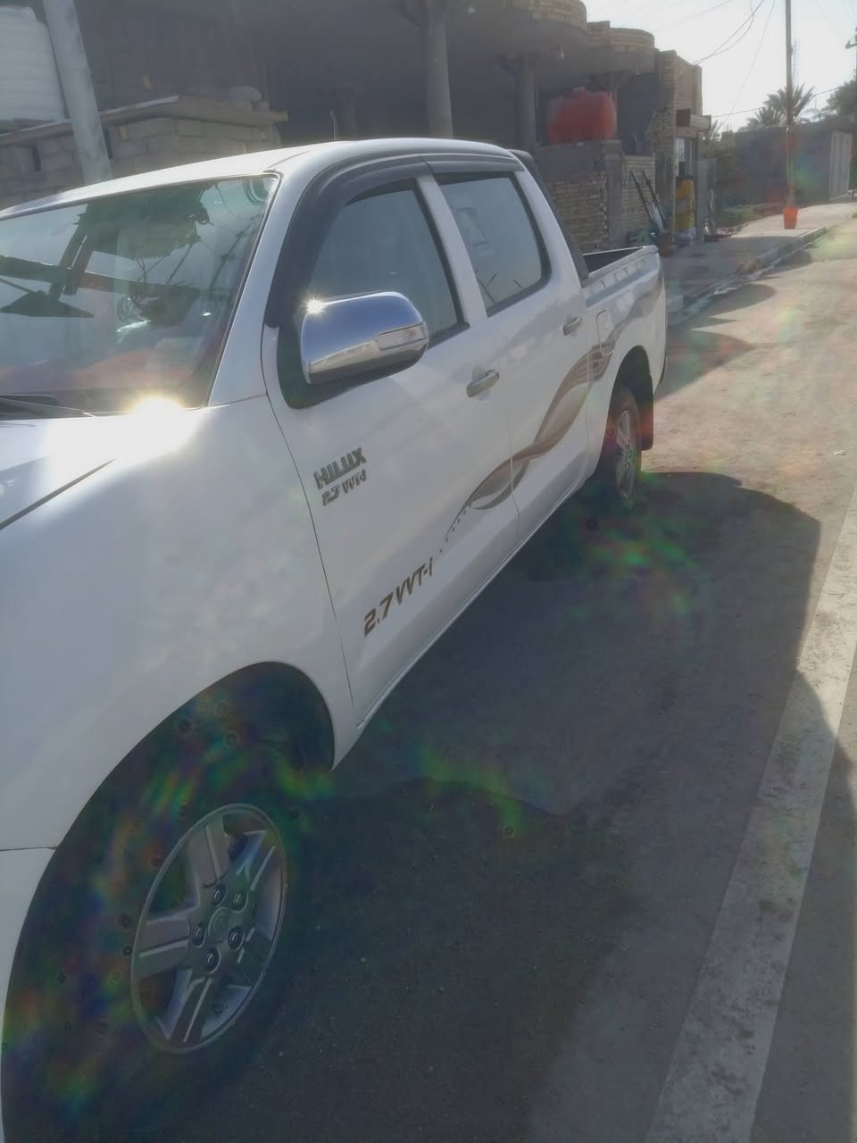 سلام عليكم للبيع هايلوكس للبيع موديل٢٠١٣ ***********
